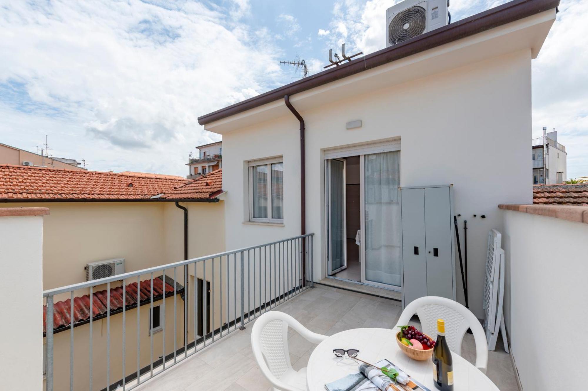 Suite Ondina Viareggio Apartments - Happy Rentals Dış mekan fotoğraf