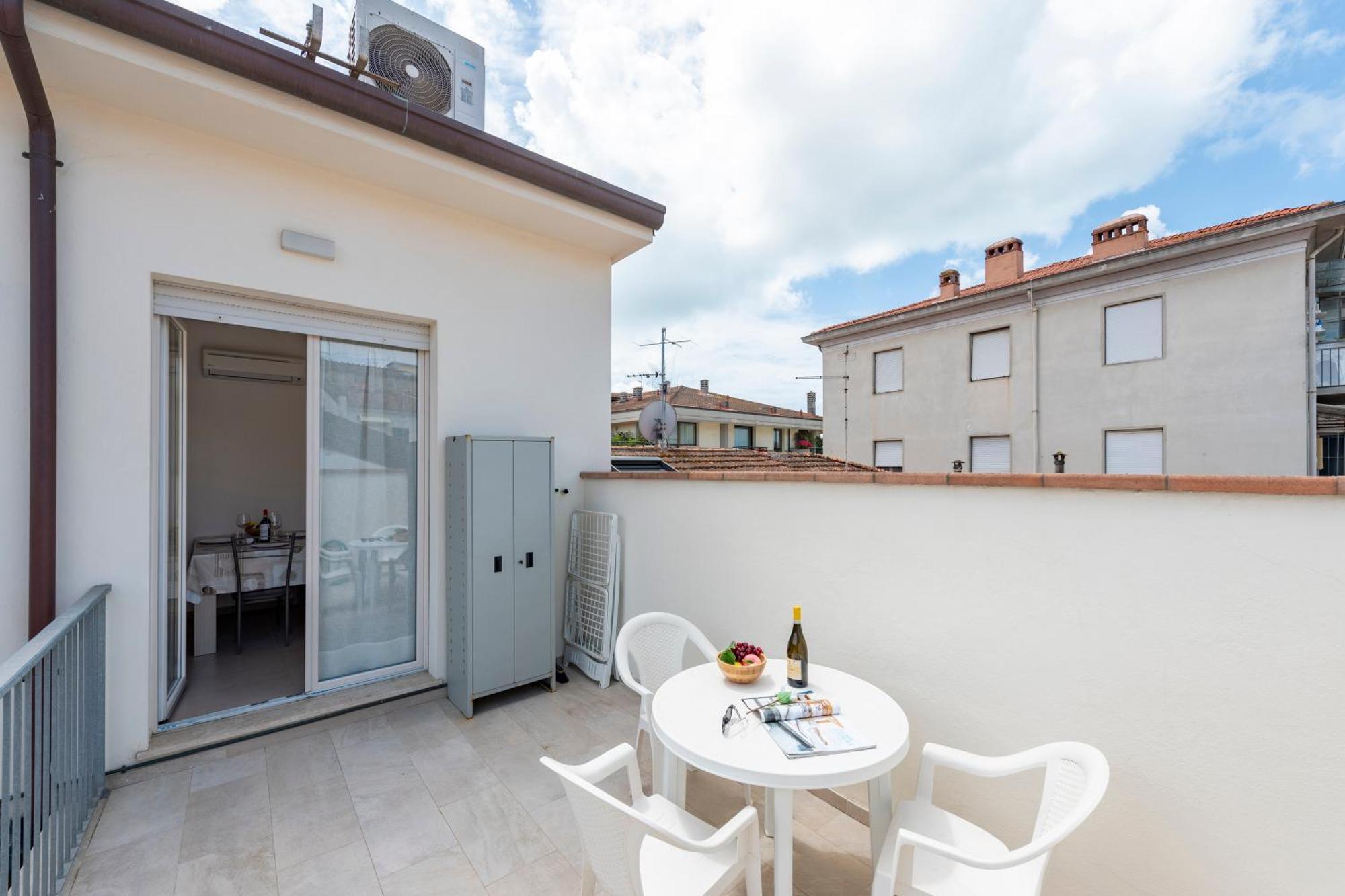 Suite Ondina Viareggio Apartments - Happy Rentals Dış mekan fotoğraf
